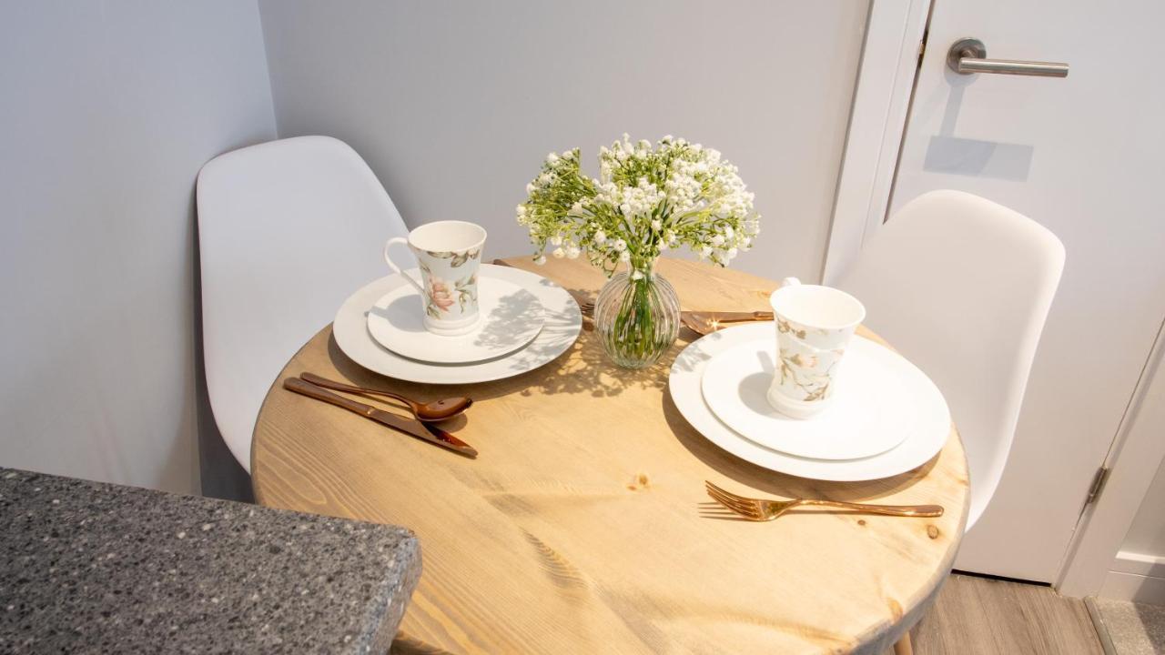 Modern Apartment With Free Parking And Wifi Stratford-upon-Avon Eksteriør billede