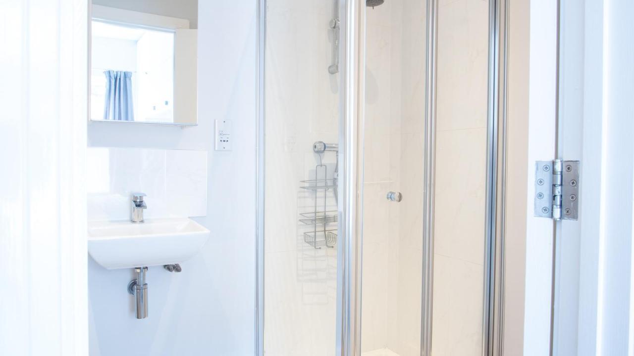 Modern Apartment With Free Parking And Wifi Stratford-upon-Avon Eksteriør billede
